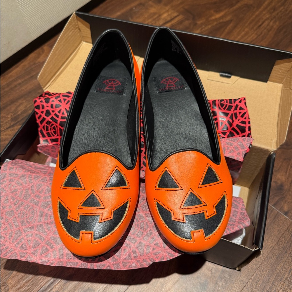 YRU Orange Pumpkin Flats - Picture 2 of 4